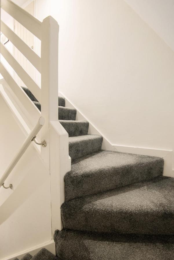 ברייטון Central One-Bedroom, 99 Steps To The Sea מראה חיצוני תמונה