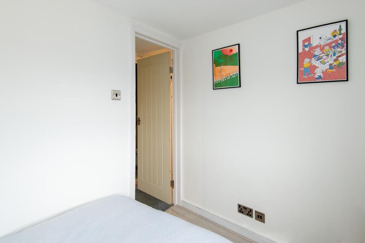 ברייטון Central One-Bedroom, 99 Steps To The Sea מראה חיצוני תמונה